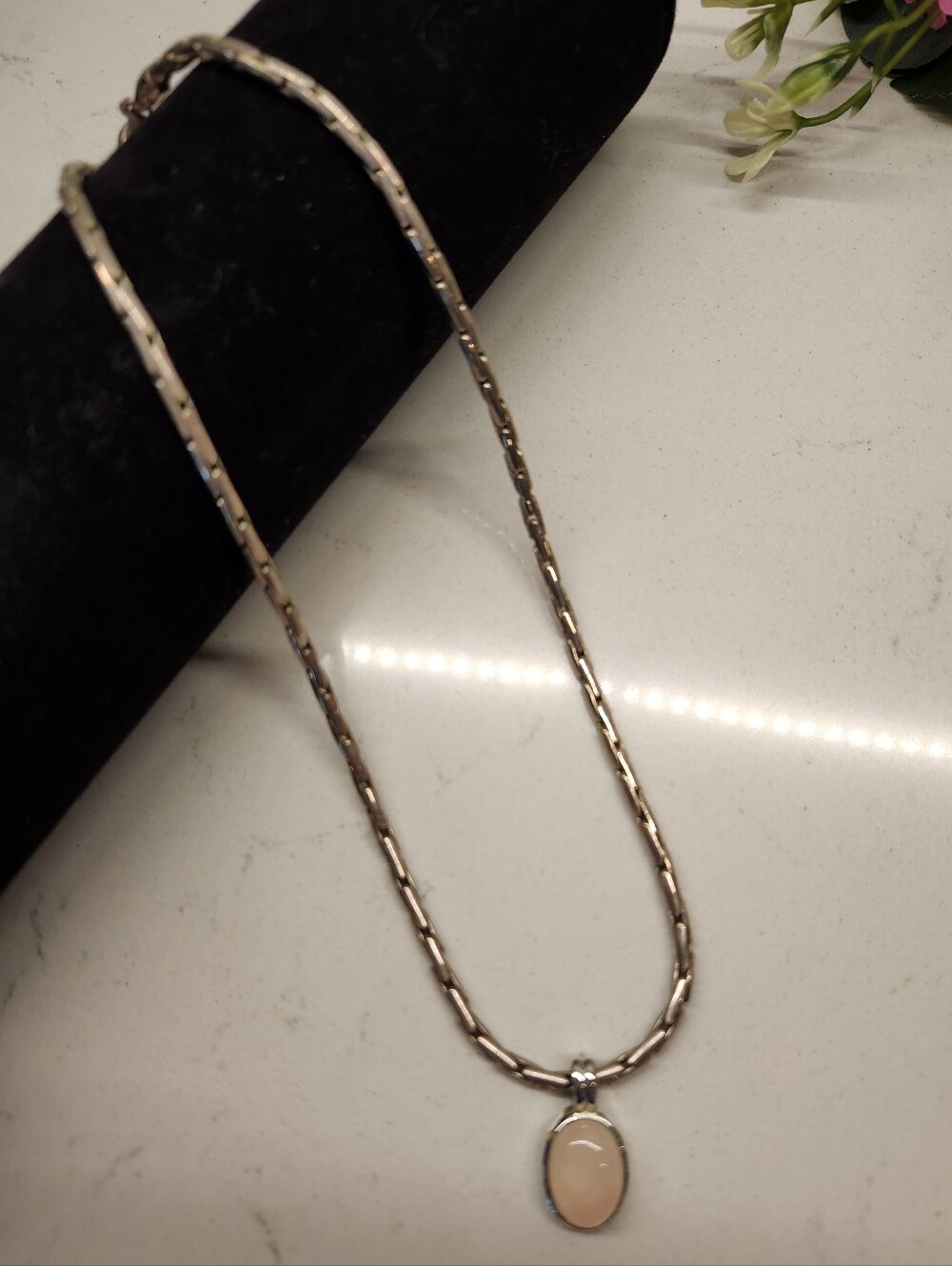 Vntg American Showcase Necklace